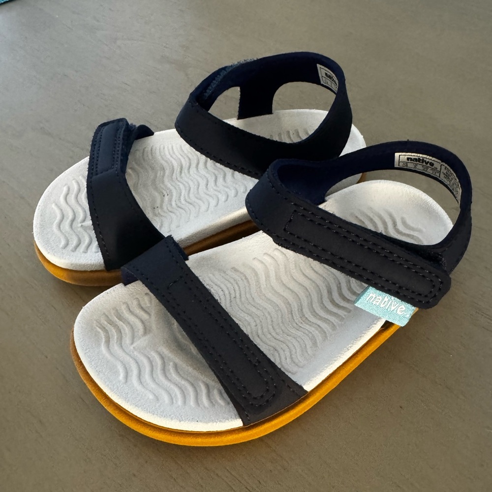Native Kids Sandals in Navy and White